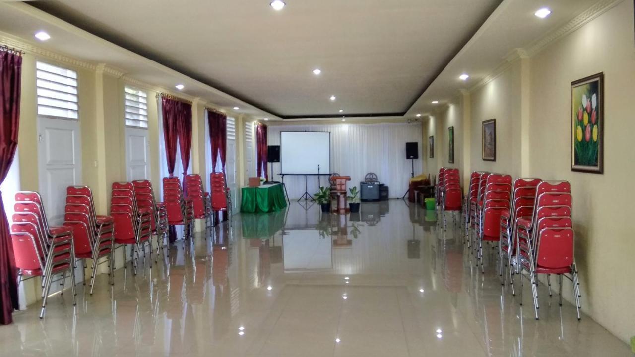 Tulip Inn Tomohon Exterior foto