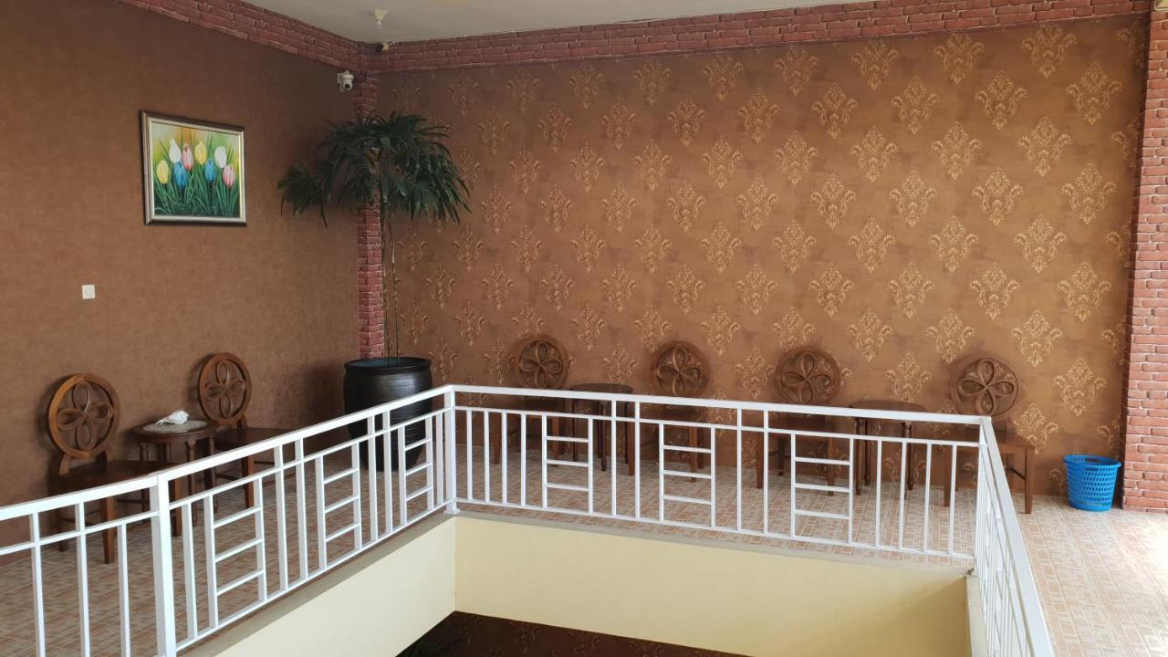 Tulip Inn Tomohon Exterior foto